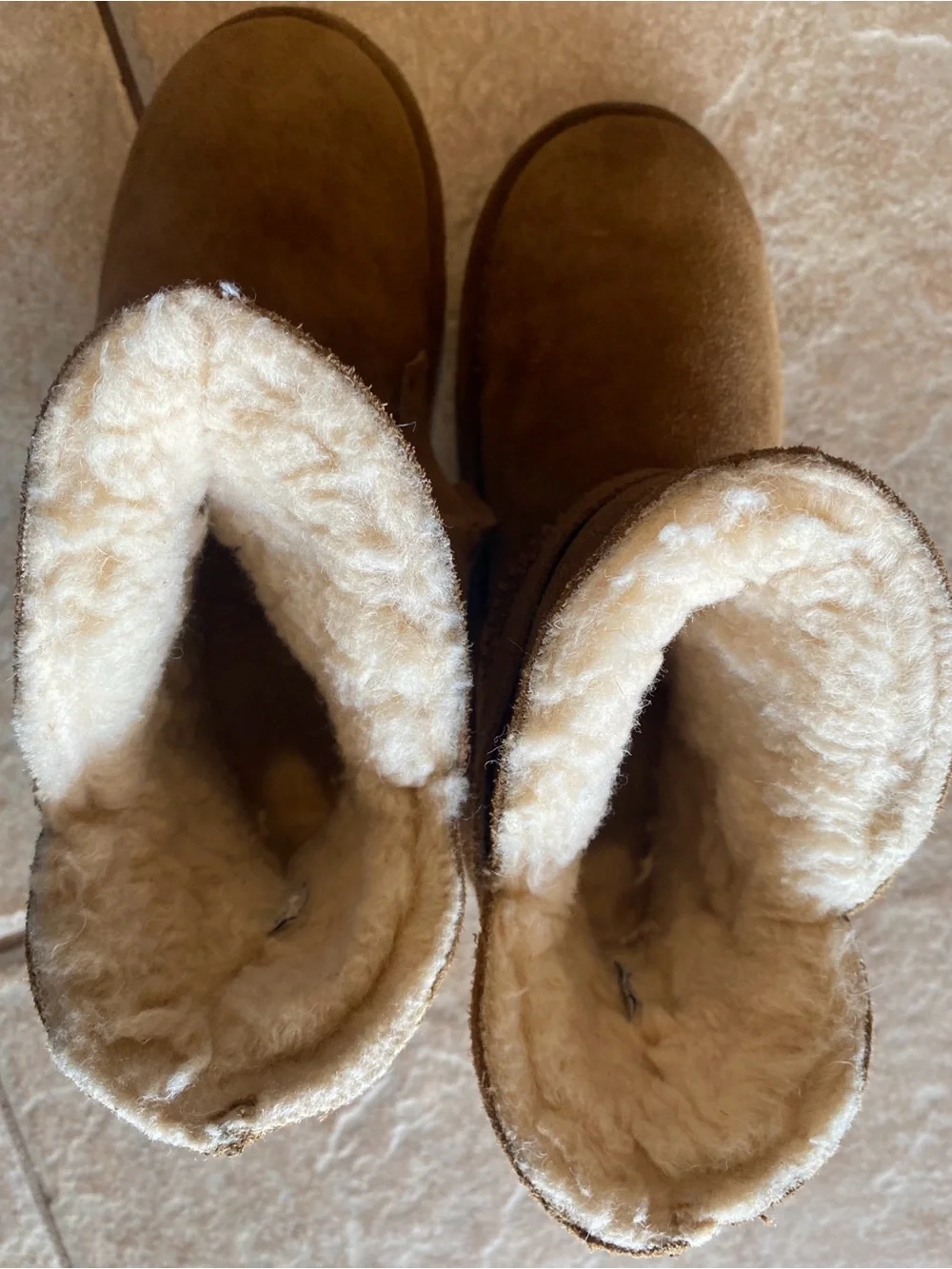 BearPaw suede like